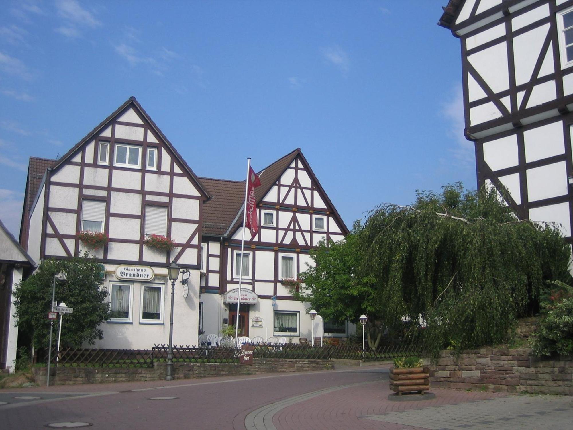 Hotel & Restaurant - Gasthaus Brandner トレンデルブルク エクステリア 写真