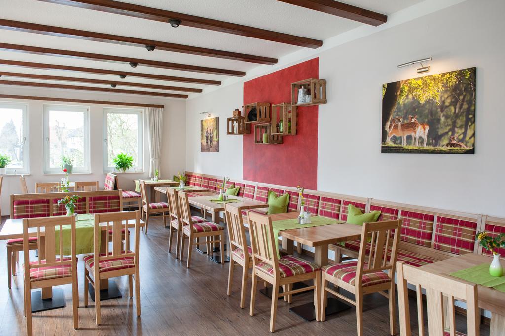 Hotel & Restaurant - Gasthaus Brandner トレンデルブルク エクステリア 写真